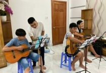 Học Đàn Guitar, Piano, Organ Ở Gò Vấp – Cung Đàn Xưa Music