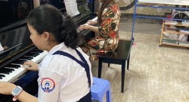 Học piano bắt đầu từ đâu? nên học Piano cơ bản trước hay vào piano đệm hát luôn, học đàn piano ở Gò Vấp